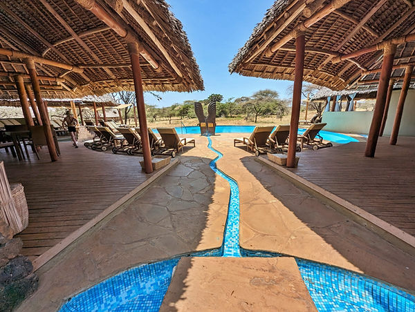 Pourquoi Tsavo West est la destination safari la plus sous-estimée du Kenya