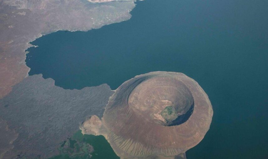 Lac Turkana : La Mer de Jade et le Berceau de l’Humanité