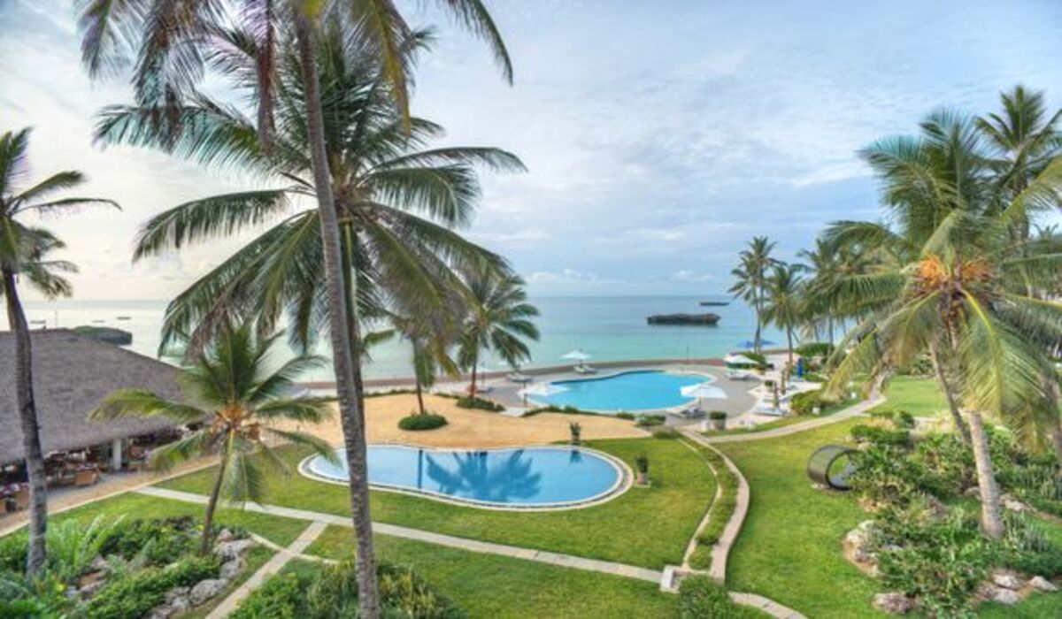 Plage Kenya ou Zanzibar : Quelle Destination Choisir pour vos Vacances de Rêve ?