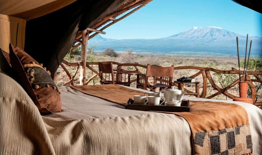 Voyage combiné Amboseli – Lac Manyara : Safaris et hôtels de luxe au Kenya et en Tanzanie