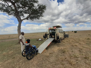 Safaris Privés Inoubliables pour Voyageurs en Situation de Handicap au Kenya et en Tanzanie